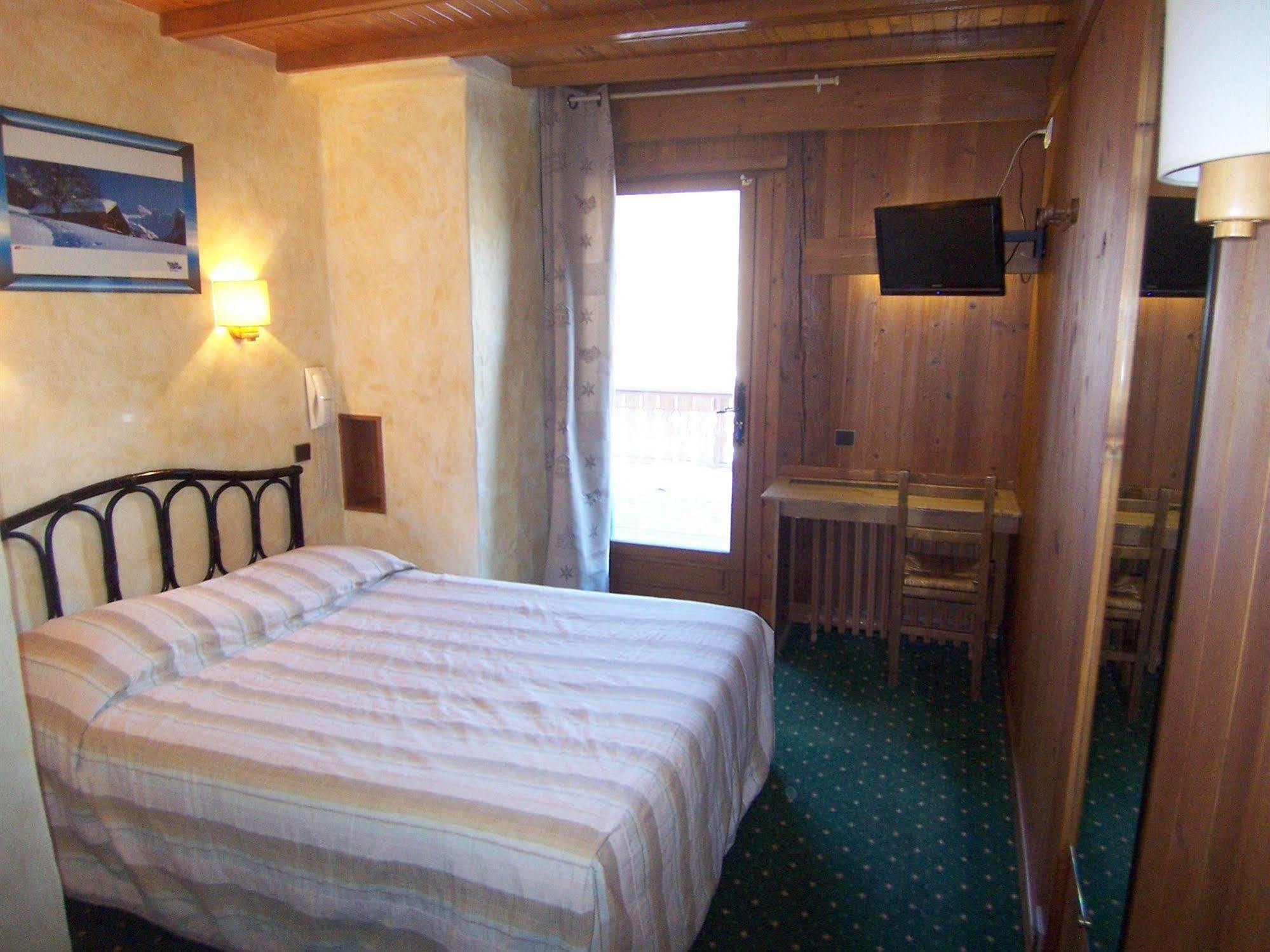 Hotel Les Bernards Praz-sur-Arly Luaran gambar
