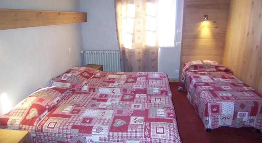 Hotel Les Bernards Praz-sur-Arly Bilik gambar